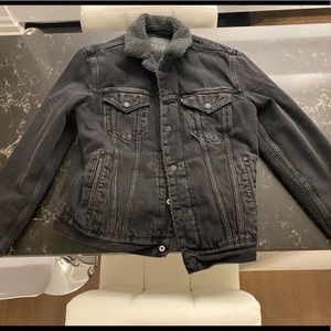 Mens Levi’s black Sherpa trucker lined denim jacket